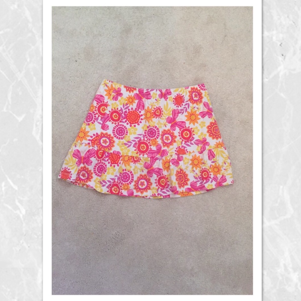 Stretchy flower patterned skirt!